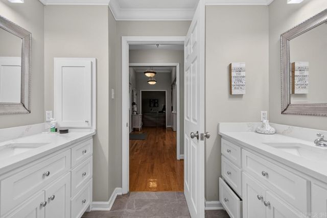 1145 Cambridge Circle, Benton, AR 72019