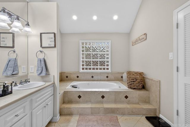 1145 Cambridge Circle, Benton, AR 72019