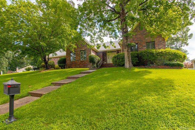 1145 Cambridge Circle, Benton, AR 72019