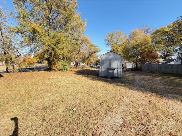 624 N Juniper Avenue, Kannapolis, NC 28081