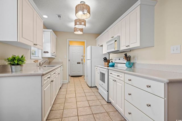 670 Kings River Rd., Pawleys Island, SC 29585