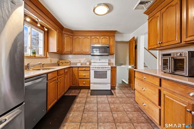 181 Decicco Road, Waterbury, CT 06705