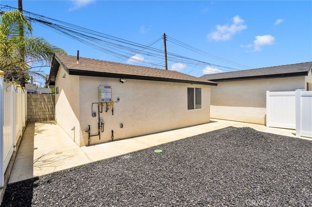 1209 6th St Unit 2, Redlands, CA 92374