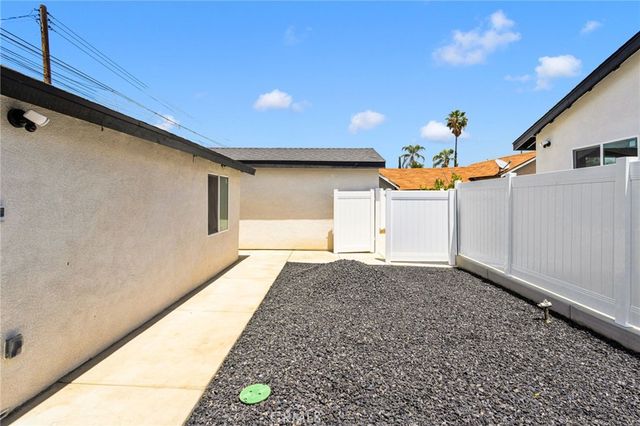 1209 6th St Unit 2, Redlands, CA 92374