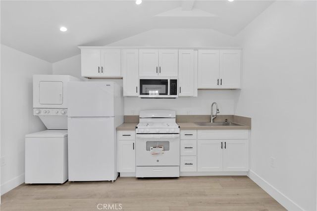 1209 6th St Unit 2, Redlands, CA 92374