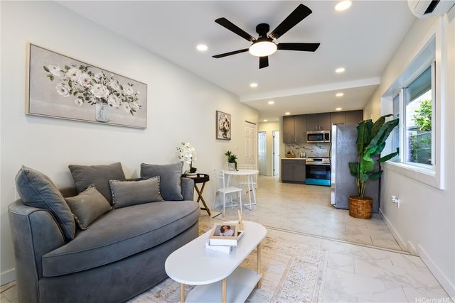 1307 Farrington Street, Honolulu, HI 96826