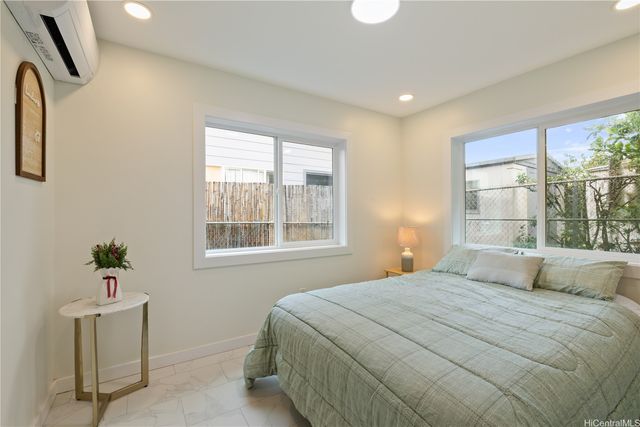 1307 Farrington Street, Honolulu, HI 96826