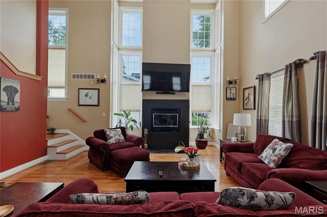 6023 Maple Avenue, St Louis, MO 63112