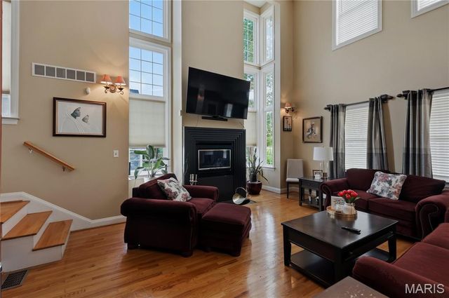 6023 Maple Avenue, St Louis, MO 63112