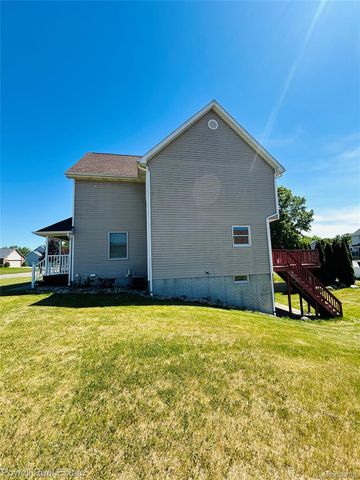 2335 Pebble Creek Drive N, Flint Charter Township, MI 48433