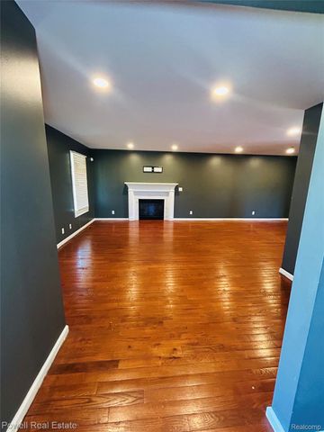 2335 Pebble Creek Drive N, Flint Charter Township, MI 48433