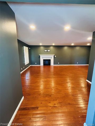 2335 Pebble Creek Drive N, Flint Charter Township, MI 48433