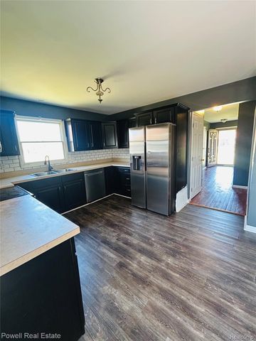 2335 Pebble Creek Drive N, Flint Charter Township, MI 48433