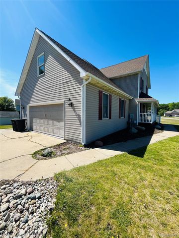 2335 Pebble Creek Drive N, Flint Charter Township, MI 48433