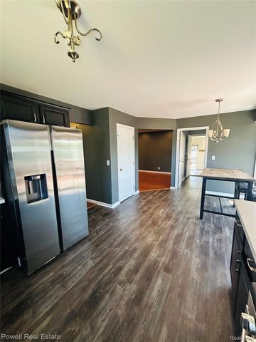 2335 Pebble Creek Drive N, Flint Charter Township, MI 48433