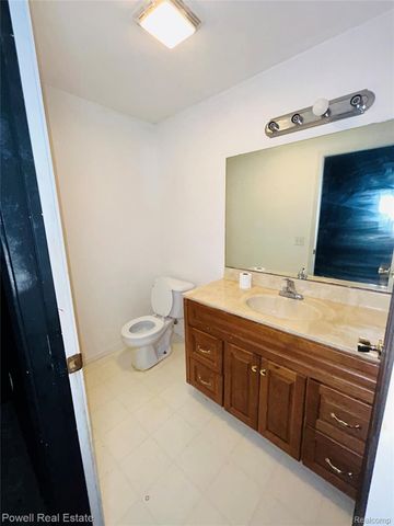2335 Pebble Creek Drive N, Flint Charter Township, MI 48433