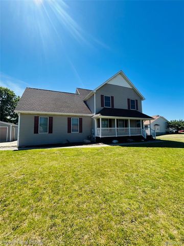 2335 Pebble Creek Drive N, Flint Charter Township, MI 48433