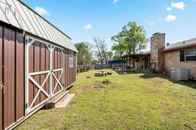 628 Pelphrey DR, Longview, TX 75604