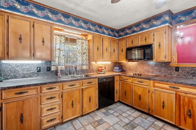 628 Pelphrey DR, Longview, TX 75604