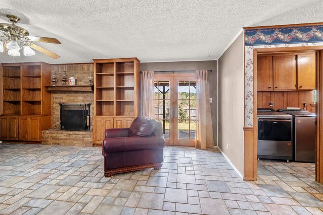 628 Pelphrey DR, Longview, TX 75604