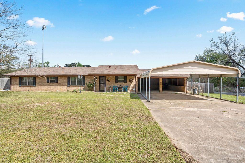 628 Pelphrey DR, Longview, TX 75604