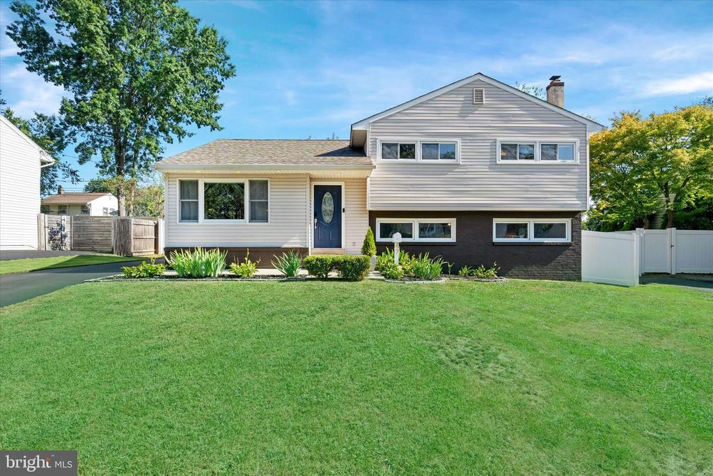 47 RUBY DR, Claymont, DE 19703