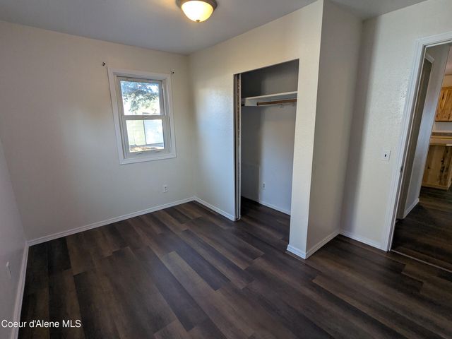 6 Maple AVE, Pinehurst, ID 83850