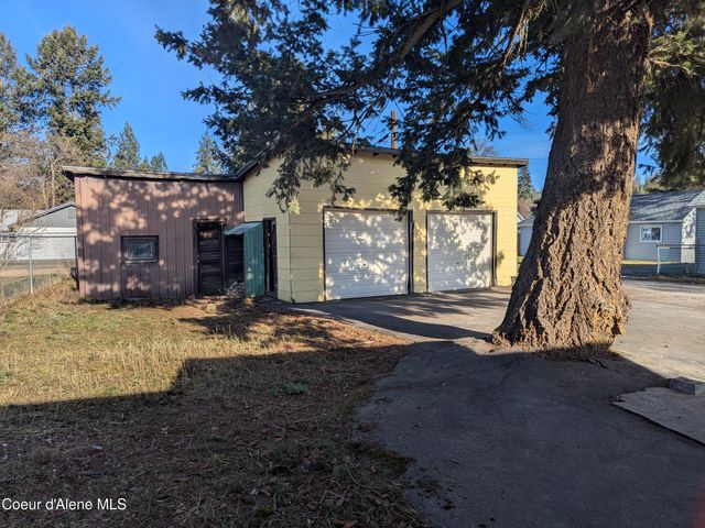 6 Maple AVE, Pinehurst, ID 83850