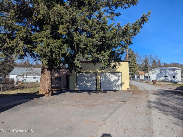 6 Maple AVE, Pinehurst, ID 83850