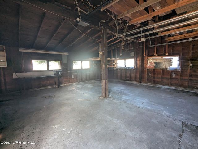 6 Maple AVE, Pinehurst, ID 83850