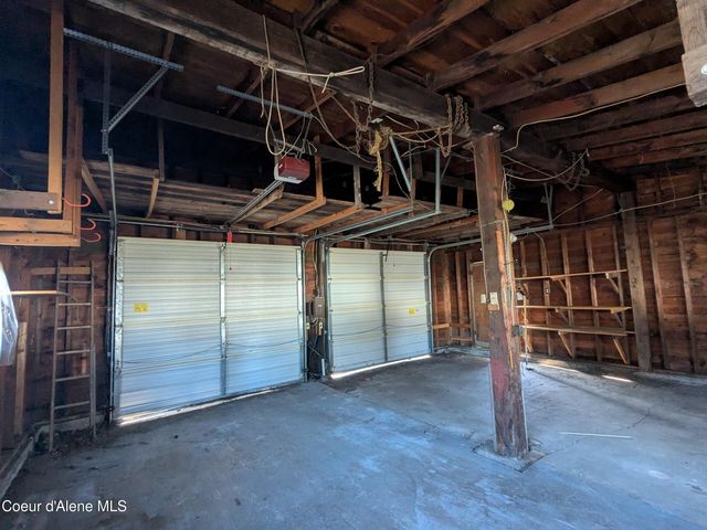 6 Maple AVE, Pinehurst, ID 83850