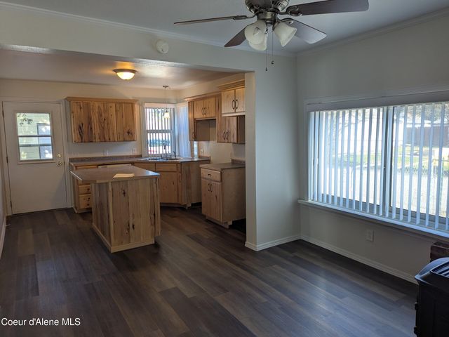 6 Maple AVE, Pinehurst, ID 83850