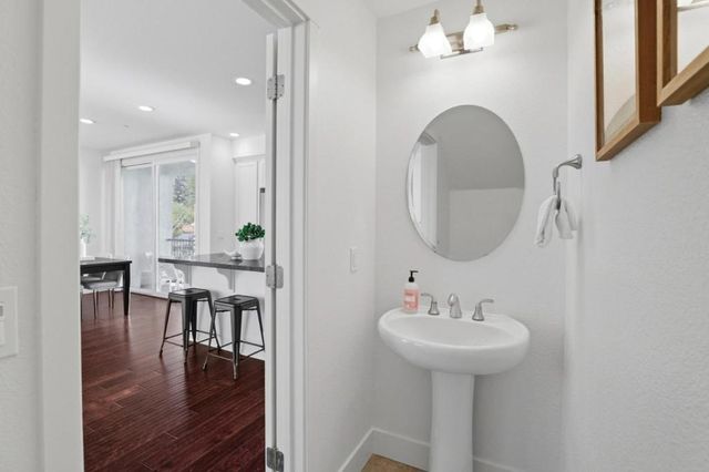 238 Carroll Street 109, Sunnyvale, CA 94086