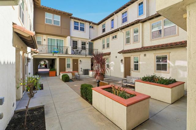 238 Carroll Street 109, Sunnyvale, CA 94086