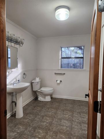 704 Marquis LN, Cedar Park, TX 78613