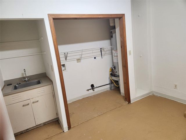 704 Marquis LN, Cedar Park, TX 78613