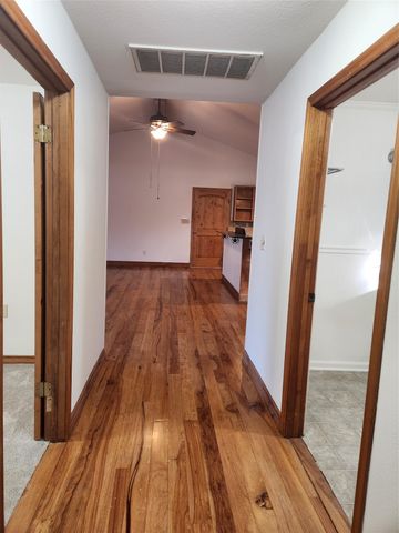 704 Marquis LN, Cedar Park, TX 78613