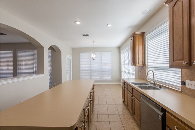 7909 Amesbury Lane, Rowlett, TX 75089