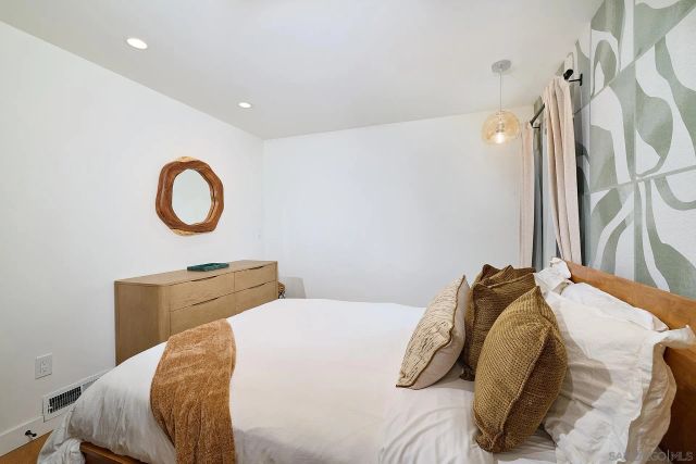 1234 Oribia Road, Del Mar, CA 92014