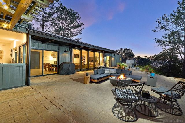 1234 Oribia Road, Del Mar, CA 92014