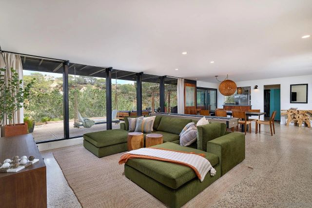 1234 Oribia Road, Del Mar, CA 92014