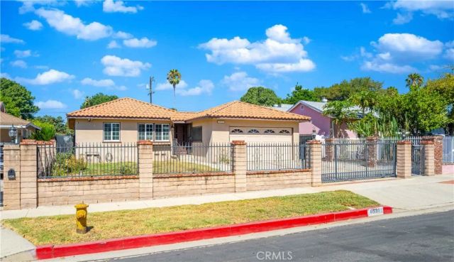 8531 Chimineas Avenue, Northridge, CA 91325