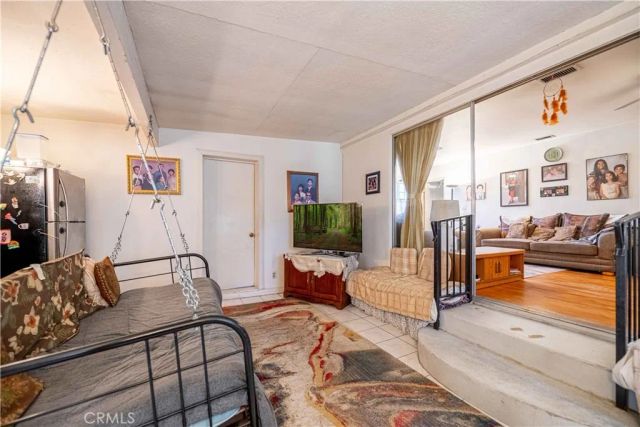 8531 Chimineas Avenue, Northridge, CA 91325