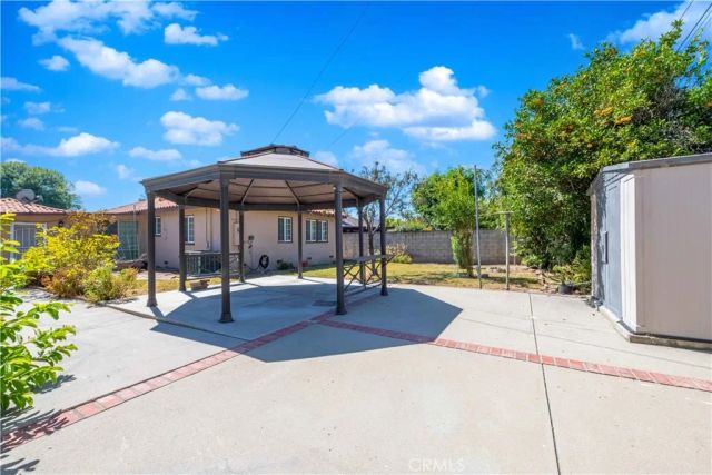 8531 Chimineas Avenue, Northridge, CA 91325