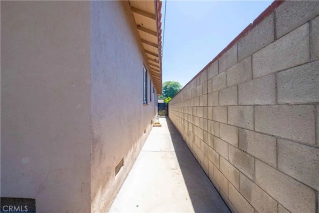 8531 Chimineas Avenue, Northridge, CA 91325