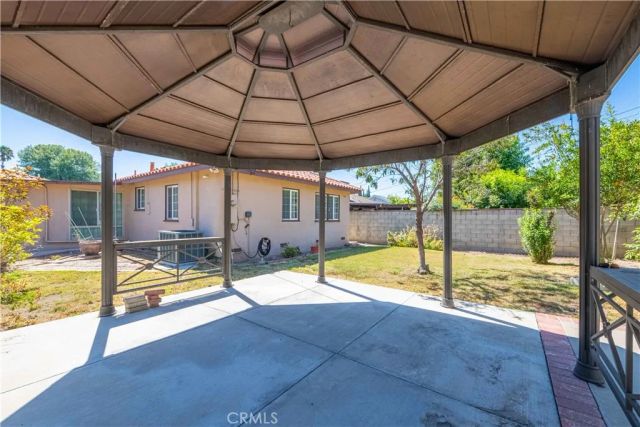 8531 Chimineas Avenue, Northridge, CA 91325