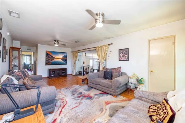 8531 Chimineas Avenue, Northridge, CA 91325