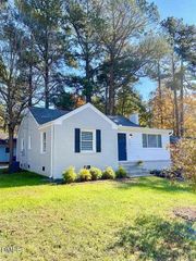 711 Sherrybrook Drive, Raleigh, NC 27610