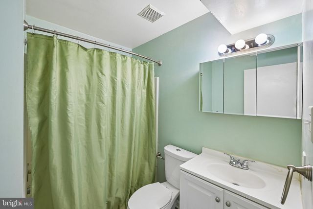 418 BROWN BRIAR CIR, Horsham, PA 19044