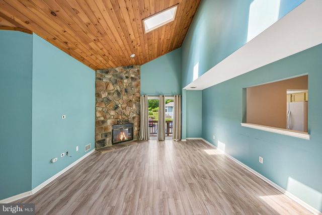 418 BROWN BRIAR CIR, Horsham, PA 19044